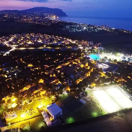 Vakantiepark Numanablu Sport Fun Kids 4 Stelle 4*