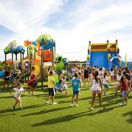 Tatil parkı Numanablu Resort Sport Fun Kids 4 Stelle Numana